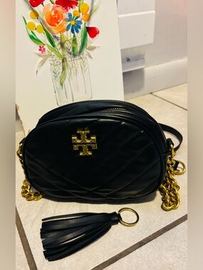 Tory Burch Kira Chevron SM Camera Bag Black 10005608 E-1809